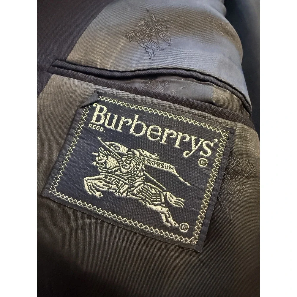 Vintage Burberry's Navy Wool Blazer Men L 44R Gold Two Button Saks Fifth Avenue